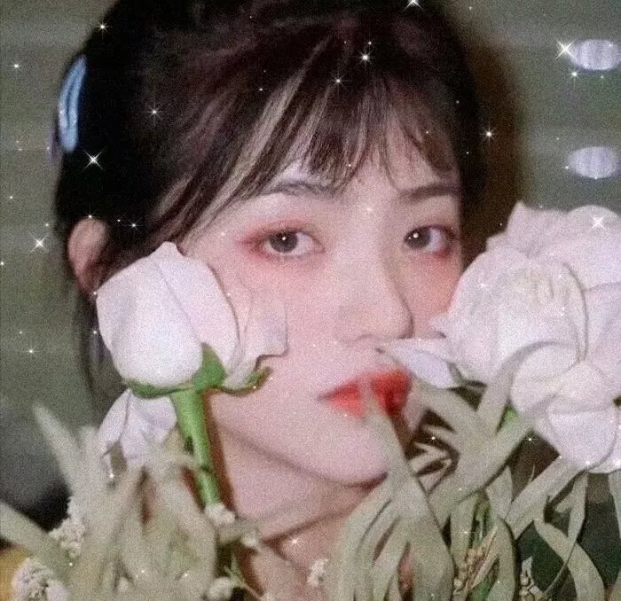 眼里余光都是你